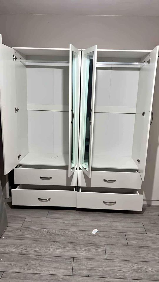 4 Door Wardrobe Bedroom Furniture Set with Chest of Drawers &amp; Bedside Tables – Fully Assembled