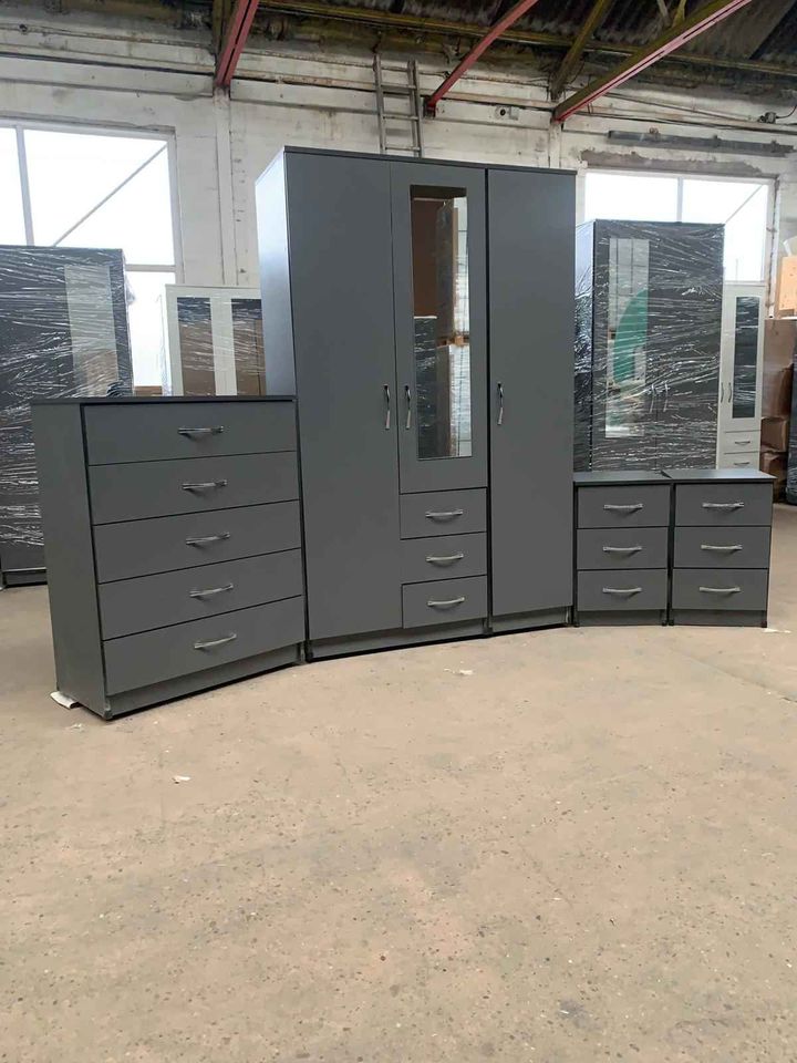 4-Piece Modern Bedroom Furniture Set - 3-Door Wardrobe, 5-Drawer Chest & 2 Bedside Tables - Grey