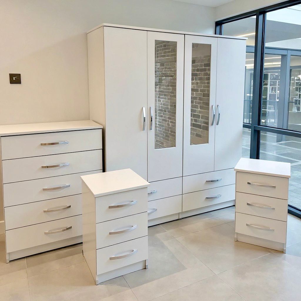 4 Door Wardrobe Bedroom Furniture Set with Chest of Drawers &amp; Bedside Tables – Fully Assembled